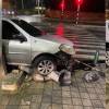 Según testigos, el hombre habría perdido control del vehículo. FOTOS: FACEBOOK MEDELLÍN OSC.