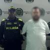 <span class="mln_uppercase_mln">Uno</span><b><span class="mln_uppercase_mln"> de los hombres fue capturado con una pistola. FOTO: CORTESÍA POLICÍA METROPOLITANA</span></b>
