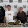 Captura de alias La Chinga y alias Lenis, presuntos integrantes del grupo delincuencial El Trianón. FOTO: POLICÍA METROPOLITANA DEL VALLE DE ABURRÁ