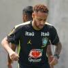 El jugador brasileño Neymar Jr. volvió a entrenamiento con la Selección de Brasil. FOTO: @SANTOSFC