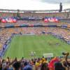 Los ecuatorianos coreando la canción ‘Nuestro Juramento’ de Julio Jaramillo en el New York Stadium tras clasificación a la siguiente ronda del Mundial. FOTO: @JDNALTON