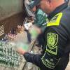 <span class="mln_uppercase_mln">En</span><b><span class="mln_uppercase_mln"> total, fueron 128 botellas de licor adulterado de distintas marcas las que se hallaron en Caicedo. FOTO: CORTESÍA POLICÍA METROPOLITANA </span></b>