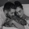 Días después de hablar de las complicaciones de su embarazo, la actriz paisa dio a luz en México junto a su esposo y su mamá. FOTO: INSTAGRAM @SARACORRALES