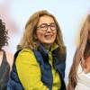 <b>De izquierda a derecha: Claudia Restrepo, rectora de la Universidad Eafit;</b> <b>Luz María Sierra, directora del periódico El Colombiano; y</b> <b>la cantante Karol G</b>. FOTOS: EAFIT, CAMILO SUÁREZ E INSTAGRAM @KAROLG