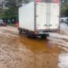 Vías del municipio de Bello estuvieron encharcadas y llenas de lodo esta tarde. FOTO: ALCALDÍA DE BELLO