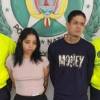 Esta es la pareja que las autoridades capturaron por el presunto caso de maltrato a niño de 2 años. FOTO: POLICÍA METROPOLITANA