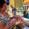 Venta de loterías en Medellín. FOTO: CAMILO SUÁREZ