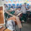 Dos estudiantes resultaron levemente heridos por las aspas del artefacto. FOTOS: TELEMEDELLÍN