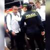 Usuarios en redes sociales lo catalogan como abuso de autoridad. FOTO: CAPTURA DE VIDEO REDES SOCIALES PRENSA PAISA