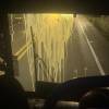 Así se veía el panorámico frontal del bus donde viajaba Junior en su llegada a Medellín. FOTO: TOMADA DE DEPORTES EL HERALDO