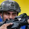 Las lesiones no comprometieron la integridad de ninguno de los uniformados. FOTO: COLPRENSA