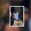 Yeferson Cossio en polémica por video con arma de la Policía Nacional. FOTO: CAPTURA DE VIDEO @COLOMBIAOSCURA X