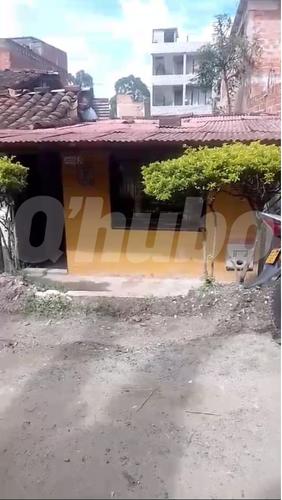 La casa estaba completa en marzo y el 28 de abril perdió un muro por emergencia de lluvias. <b><span class=mln_small-caps_mln>/FOTO: CORTESÍA</span></b>