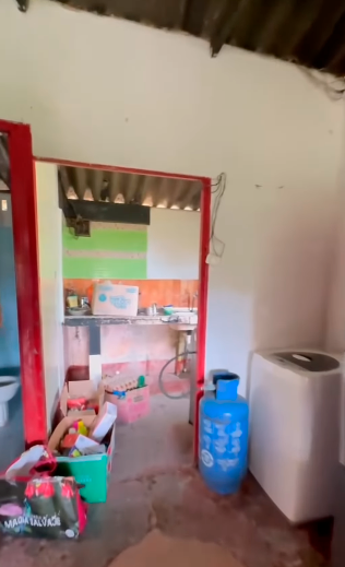 Esta es la casa que tiene el lote, la cual necesita reformas. /FOTO: CAPTURA DE PANTALLA