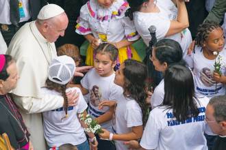 59. Venta de dientes en cementerios: una investigación de Q’HUBO demostró que en muchos cementerios del Valle de Aburrá vendían dientes y otras partes de las personas fallecidas. / FOTO: RÓBINSON SÁENZ. 