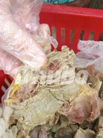 Comida entregada a los reclusos de El Pedregal. /FOTO: CORTESÍA