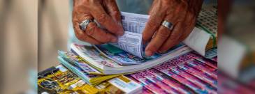 Venta de loterías. FOTO: ARCHIVO - CAMILO SUÁREZ 