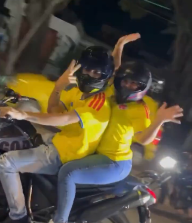 Bendito menor y su pareja La Bebecita solían pasearse en moto por Riohacha y exhibir los videos en redes sociales. FOTO: REDES SOCIALES