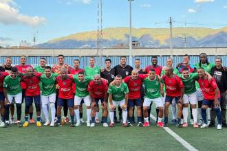 El clásico más largo de la historia de Medellín no solo dejó emociones en la cancha, también mostró una fiesta en las tribunas donde los hinchas vivieron el fútbol con pasión, alegría y total respeto, dando ejemplo de convivencia en el estadio. / FOTO: CORTESÍA ALCALDÍA