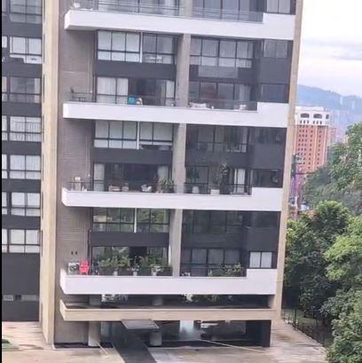 En este edificio fue donde ocurrieron los hechos. FOTO: CAPTURA DE VIDEO