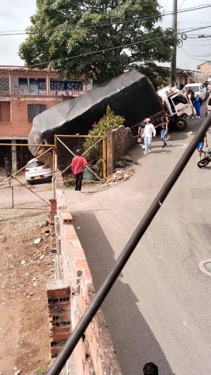 EN IMÁGENES: Aparatosos accidentes este viernes en el Valle de Aburrá