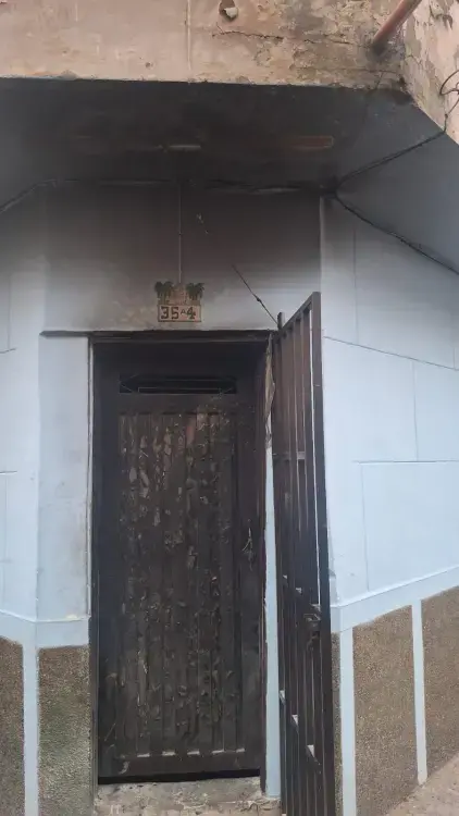 Así quedó la vivienda luego del incendio provocado por la mujer. FOTO: CORTESÍA