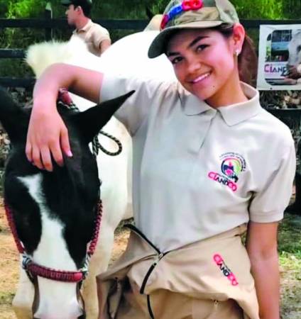 Yuri Alejandra Pineda Cabueñas estudió una técnica en Administración Agropecuaria, solo le faltaban las prácticas para graduarse. /FOTO: CORTESÍA 
