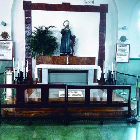 Aquí reposan los restos de la Madre Laura. FOTO: FAISURY SÁNCHEZ