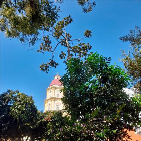 La catedral Nuestra Señora de las Mercedes de Caldas comenzó a construirse en el año 1868 y se terminó en 1943. Según Hernando Cano, su arquitectura fusiona artes como el romano y el italiano. / FOTO: DANIEL GONZÁLEZ JARAMILLO.