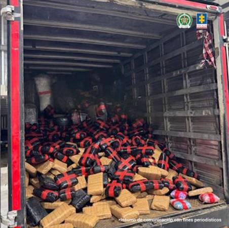 Mercancía transportada en camión. FOTO: FISCALÍA GENERAL DE LA NACIÓN