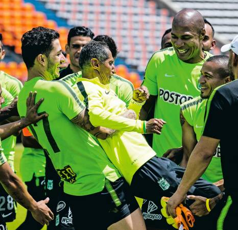 Desde finales de los 90 fue muy cercano a los jugadores. /FOTO: JAIME PÉREZ.