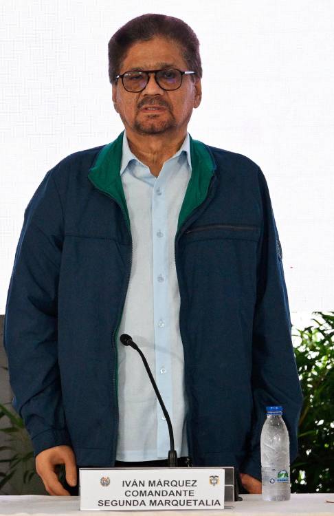 Alias Iván Márquez con su prótesis. /FOTO: AFP