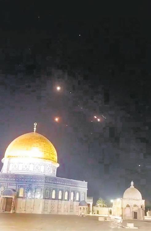 Las fuerzas iraníes atacaron a Israel como una forma de responder a lo que ellos están haciendo en las comunidades cercanas árabes. /FOTO: AFP