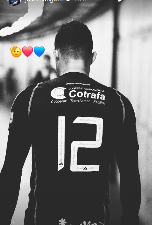 Con esta imagen en su cuenta de Instagram su salida del Rojo. FOTO: @josechunga12