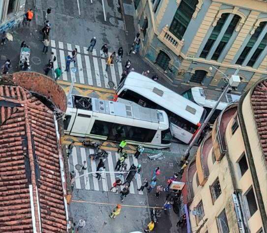 Así se registró el accidente desde las alturas. /FOTO: CORTESÍA