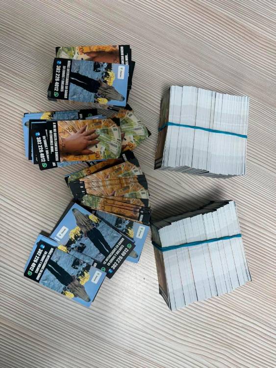 Con volantes como estos captaban a las víctimas. /FOTO: POLICÍA NACIONAL