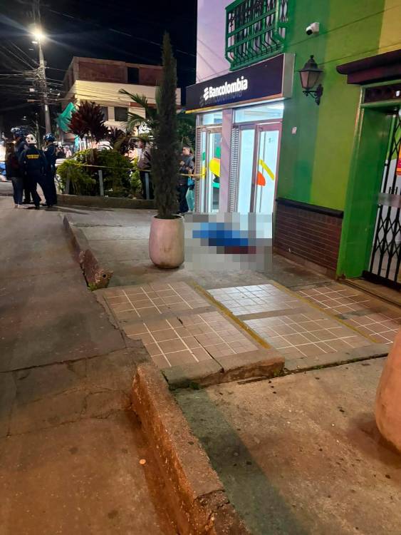 Escena del crimen en Rionegro. FOTO: CORTESÍA DENUNCIAS ANTIOQUIA