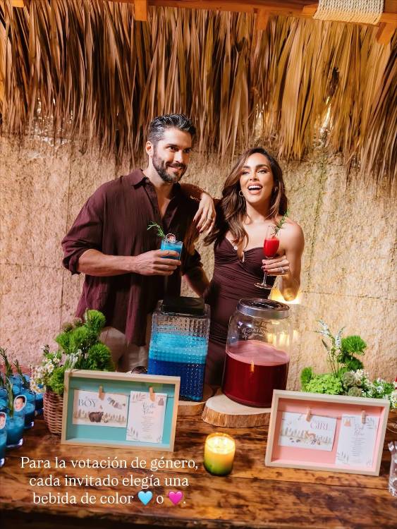 Sara Corrales y su esposo Damian Pasquini. FOTO: @SARACORRALES