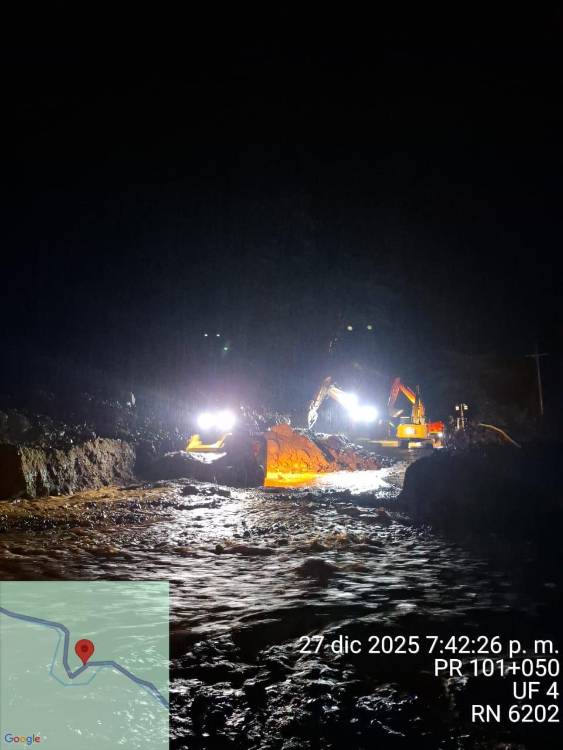 Trabajos de remoción de material en la vía Medellín-Urabá. FOTO: AUTOPISTAS URABÁ S.A.S