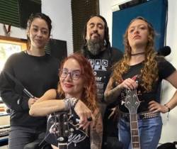 {name=Headline, data=María se la jugó por el rock femenino y es su mejor terapia , type=text_box, options=[], Milenium={name=Milenium, data=idcon=51855952;order=3.0, type=text, options=[]}, iterContentTypeIn=Headline, iterContentTypeOut=Headline}