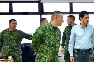 El secretario de seguridad, Manuel Mejía (centro), asistió al consejo de seguridad junto a directivas de la Policía y el Ejército. / FOTO: CORTESÍA