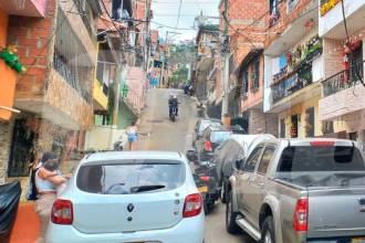 En esta cuadra del barrio La Gabriela de Bello se registró el feminicidio de Eveling Mesa Quintero. /FOTO: MAURICIO PALACIO BETANCUR