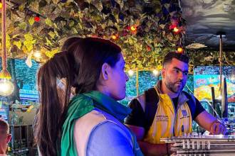 Una jornada de inspección por la carrera 70 dejó al descubierto un desorden tremendo. FOTO: ALCALDÍA DE MEDELLÍN