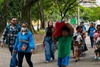 Los indígenas están siendo atendidos por la Alcaldía de Medellín. FOTO: CORTESÍA ALCALDÍA DE MEDELLÍN