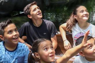 Las familias que tengan el predial al día podrán disfrutar del Parque Norte y el Aeroparque Juan Pablo II por solo $ 10.000 por persona. / FOTO: ALCALDÍA DE MEDELLÍN