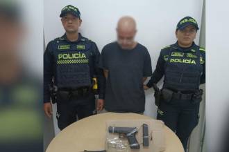 El hombre tendrá que responder por los delitos de porte de armas y homicidio. FOTO: CORTESÍA POLICÍA METROPOLITANA 