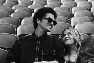El videoclip oficial de ‘Still’ salió al aire el 2 de septiembre. FOTO: CAPTURA DE VIDEO YOUTUBE KAROL G
