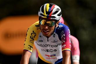 Egan Bernal en la octava etapa del Giro de Italia 2026. FOTO: GETTY IMAGES