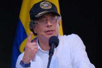 El presidente Gustavo Petro advirtió que tomaría medidas contra la subida de tasas de interés. FOTO: COLPRENSA 