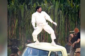La presentación de Bad Bunny fue la más vista en la historia del Super Bowl, con más de 135 millones de espectadores. FOTO: TOMADA DE INSTAGRAM @nypost y @lorenelliotphoto